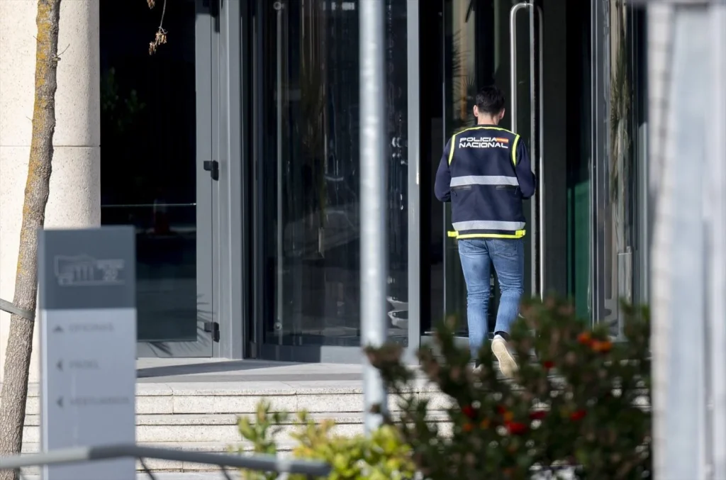 EuropaPress 7163750 efectivos guardia civil policia nacional registro parte guardia civil sede Moncloa