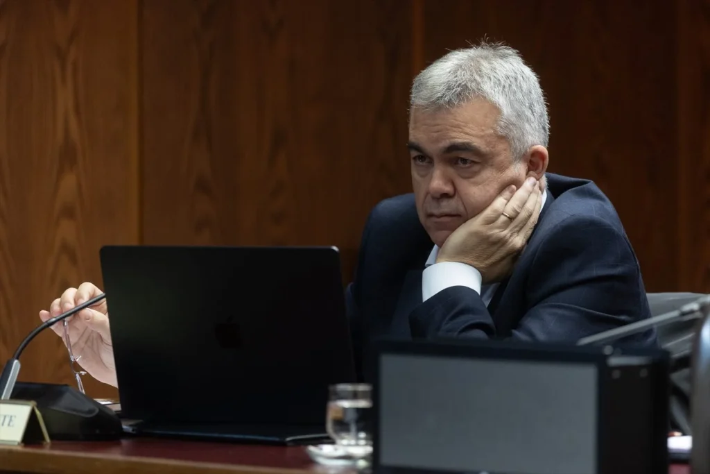 Caso Cerdán: la investigación alcanza a las empresas particulares de ex directivos de Acciona 1 Moncloa El ex secretario de Organización del PSOE Santos Cerdán durante la Comisión de Investigación del ‘caso Koldo’, en el Senado, a 17 de diciembre de 2025, en Madrid (Fuente: Agencias).