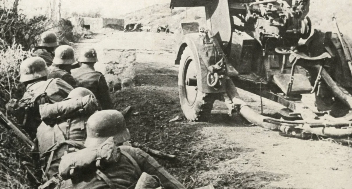 La batalla de Krasny Bor completa: cuando 300 españoles cayeron prisioneros de soviéticos y esperaron 10 años para volver a casa