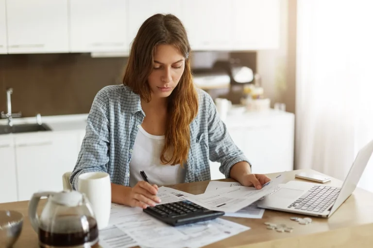 Impuestos, Empleo y Tecnología: El Sector que Más Crece en las Cuentas Públicas Españolas