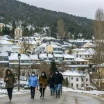 Escapar de Madrid sin irte lejos: Navacerrada ofrece nieve a menos de una hora