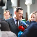 El presidente de la Junta de Andalucía  apela al «sentido de barrio» en su mensaje de Navidad