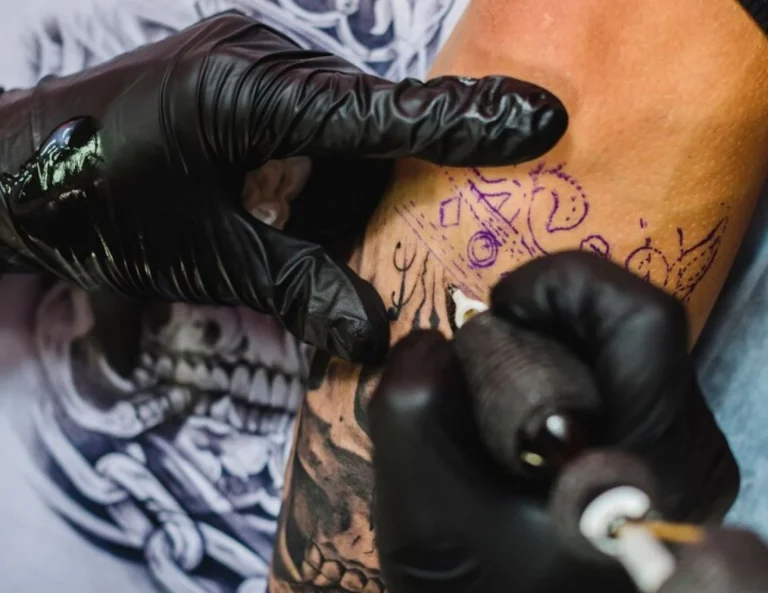 ¿Son seguros los tatuajes? Un estudio alerta sobre su impacto en el sistema inmunitario