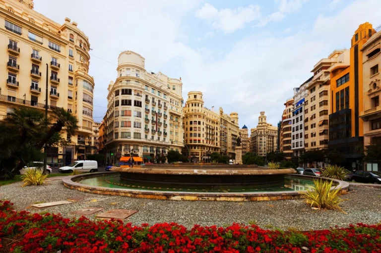 Conoce los 3 miradores más impresionantes de Valencia para disfrutar de su skyline
