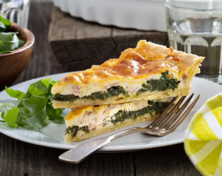 El pastel de patata y espinacas que triunfa por fácil, saludable y sabroso