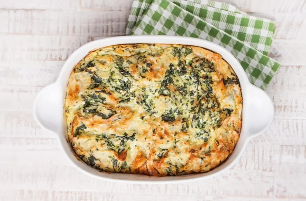 Ingredientes para un pastel de patata y espinacas exquisito