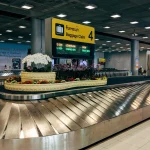 «Ya me habían advertido de esta aerolínea y no hice caso»: Manolo Armas (27), guía turístico, comparte su mala experiencia de vuelo y cómo evitarla