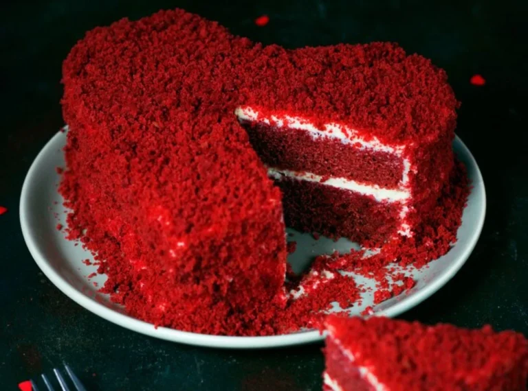 Bizcocho de red velvet entero