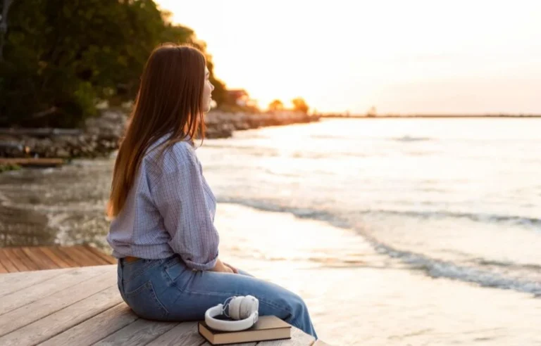 El color que deberías tener en casa si buscas calma y enfoque mental