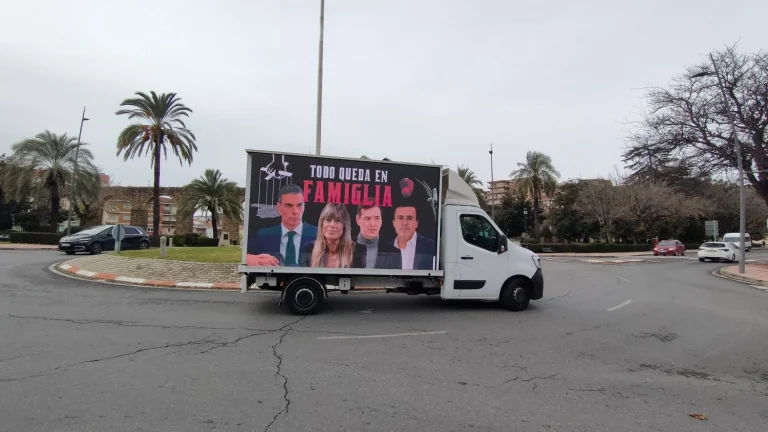 Las protestas contra Sánchez le persiguen hasta el sur de España