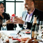 Lo que la normativa laboral dice realmente sobre la cena de Navidad si tu jefe insiste en que vayas