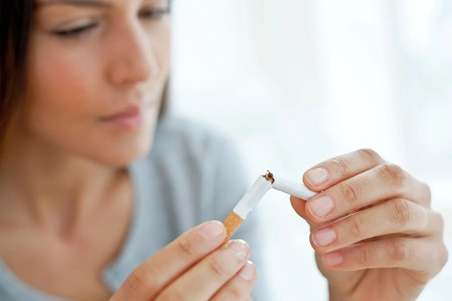 Javier Núñez (35), neumólogo: “Si crees que fumar tres cigarrillos al día no es fumar, un día tu radiografía de tórax te lo va a explicar sin palabras”