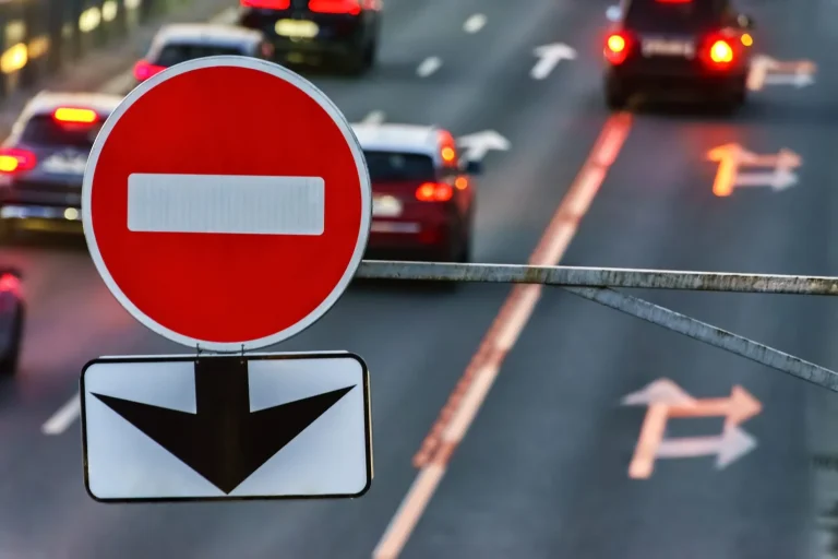 Aceite, presión de ruedas y otros cinco puntos clave: el checklist de un mecánico para evitar sustos en carretera.