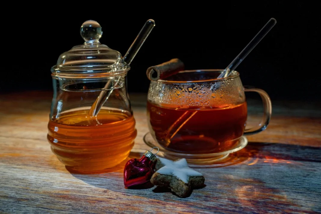 La miel refuerza tus defensas en invierno: receta del antigripal natural