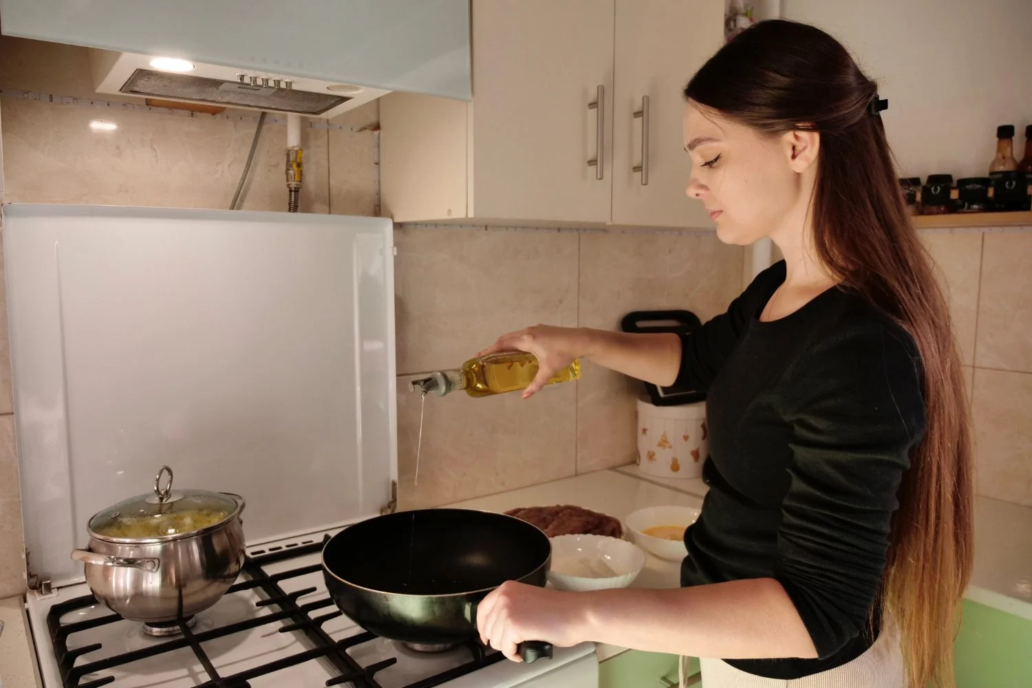 “Tu cocina oculta el ingrediente capaz de reparar tu salud”: Dra. Ana Jiménez (37), nutricionista, explica los beneficios de consumir el clavo de olor