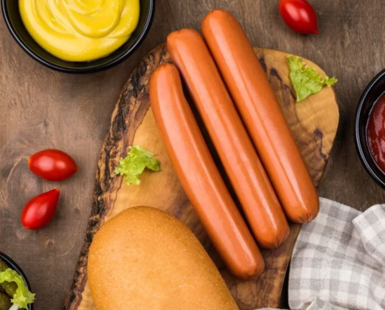 El ingrediente secreto que esconden tus salchichas: la carne separada mecánicamente