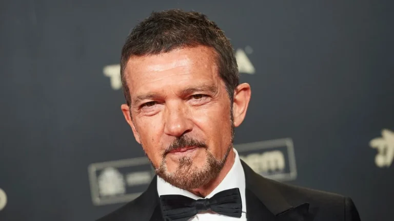 «Pensábamos que siempre quiso ser actor»: Lo que nadie sabe de Antonio Banderas es que soñaba con otra profesión hasta que un accidente le destrozó su sueño a los 14 años
