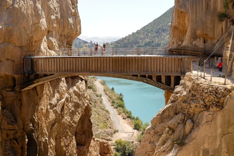 Era el sendero más peligroso del mundo y hoy es la ruta más deseada: reserva ya porque en primavera será imposible