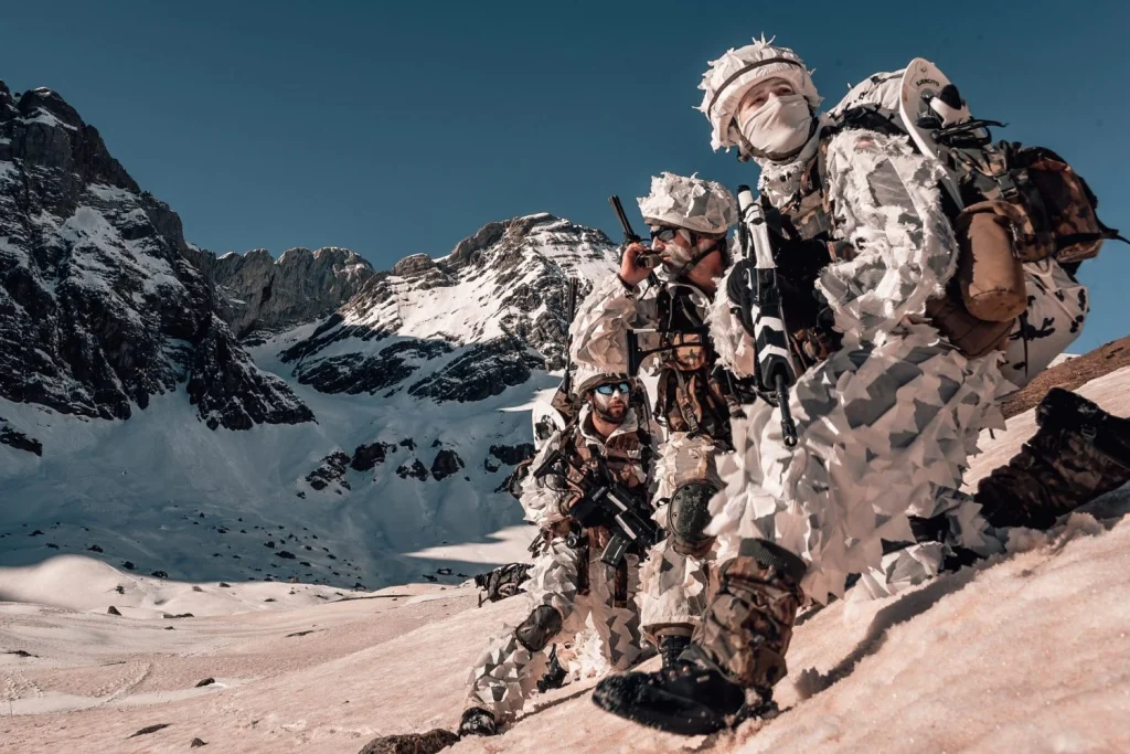 Cazadores de Montana en accion Moncloa