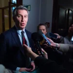 Las 20 preguntas de Feijóo para cercar a Sánchez y exigir respuestas al «colapso» ferroviario