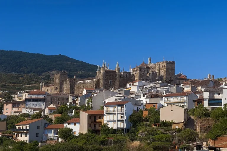 Este es el pueblo extremeño sin aeropuerto ni AVE que está recibiendo más extranjeros que muchas ciudades de costa españolas