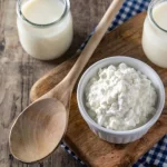 Lo que le ocurre a tus riñones si comes kéfir todos los días, según los expertos