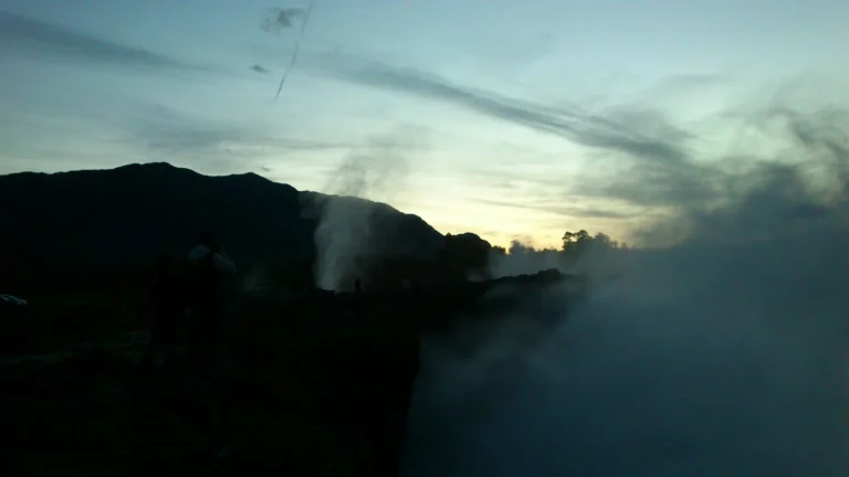 Cuando el mar ruge, el suelo tiembla: el espectáculo natural en Asturias que solo ocurre con mal tiempo