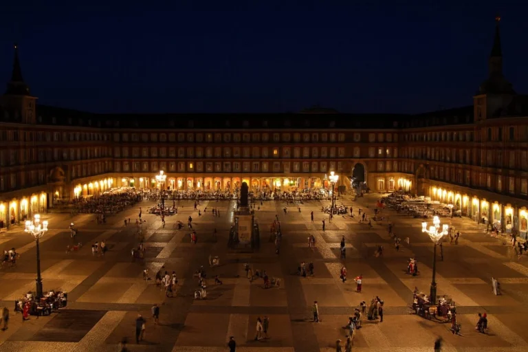 ¿Madrid en julio? Reservar hoy cuesta un 12% más que ayer… y este truco secreto aún puede salvar tus vacaciones