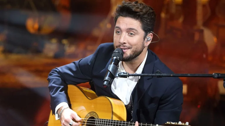 Manuel Carrasco y el pueblo de su infancia en Andalucía: la nostalgia que solo entiende quien se fue