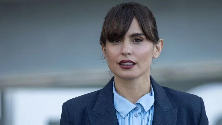 La serie con Verónica Echegui de solo seis capítulos que Netflix agrega a su catálogo como homenaje y se ve del tirón