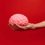 Baibing Chen, neurólogo: «No seguir las dosis recomendadas de estas pastillas podría causar daños al cerebro y al sistema nervioso»