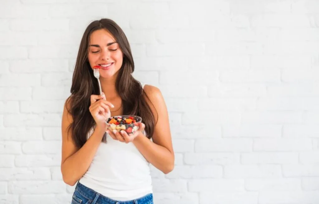 Una experta comparte el hábito que puede ayudarte a perder peso de forma más saludable 10 Moncloa No todas las calorías son iguales