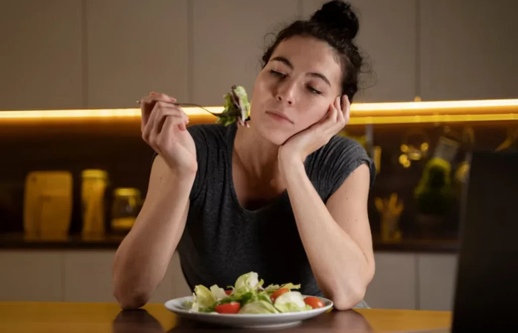 Una experta comparte el hábito que puede ayudarte a perder peso de forma más saludable 9 Moncloa Comer menos no es adelgazar mejor