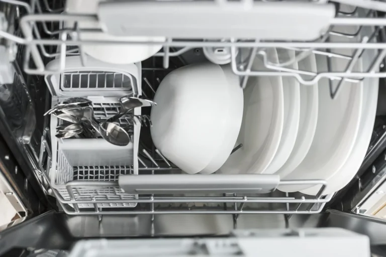 El lavavajillas de Lidl a 9 céntimos que humilla a Fairy según la OCU: los datos no engañan