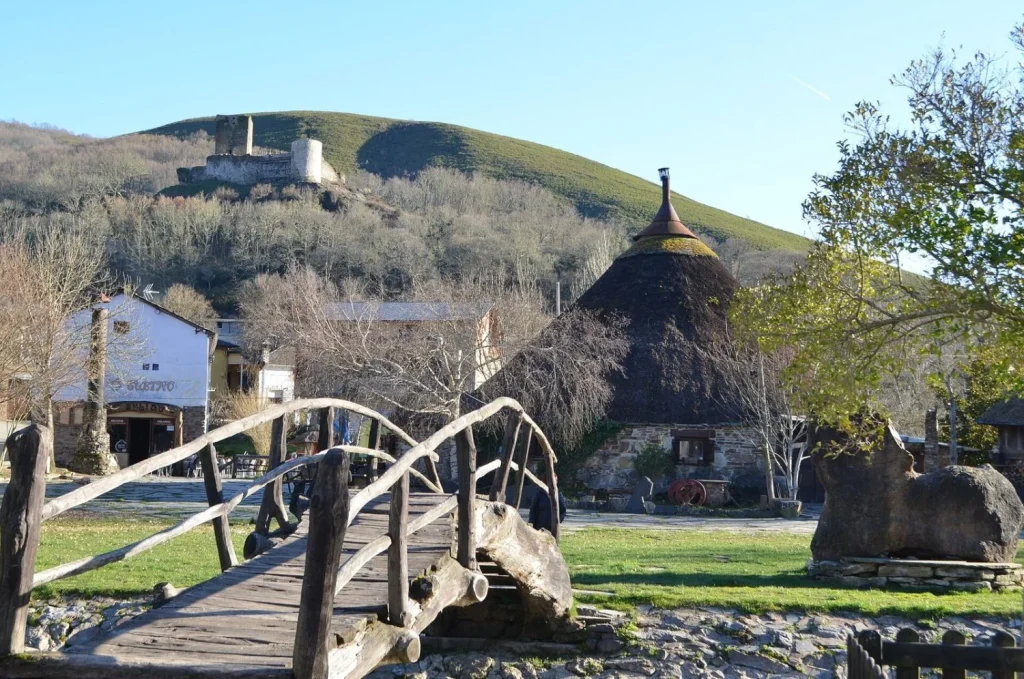 Balboa, un pueblo de Castilla y León que vive entre dos épocas