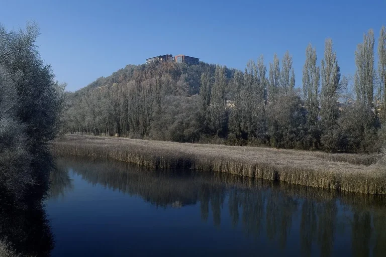 El Parador moderno junto al Duero que en enero se convierte en la mejor puerta a los secretos de Soria