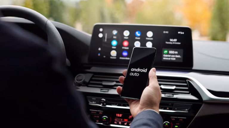 Solución Android Auto 2026: qué versión de Maps debes instalar manualmente para evitar el pantallazo