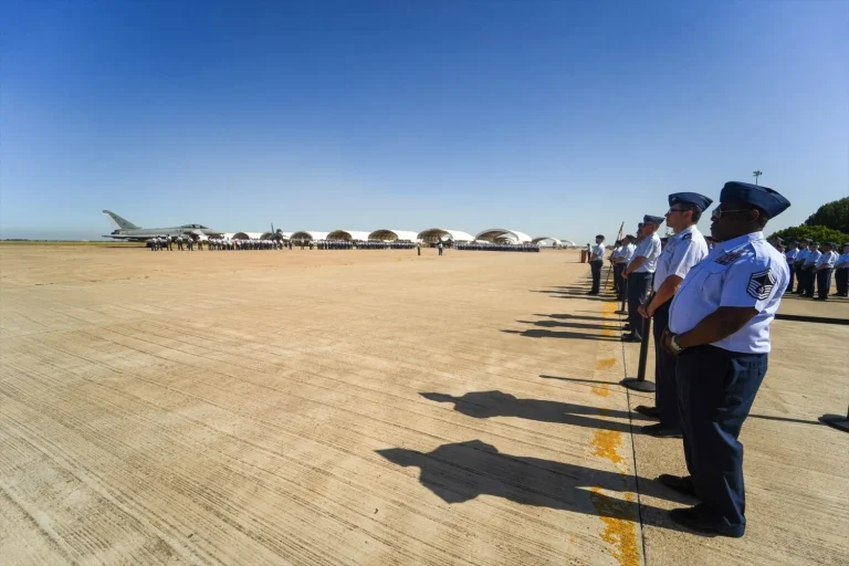 Las bases legales que Sánchez esgrime para negar a Trump el uso de Morón y Rota