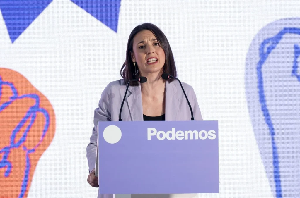 La secretaria política de Podemos y eurodiputada, Irene Montero, interviene durante el acto ‘Regularización son derechos' (Fuente: Agencias)