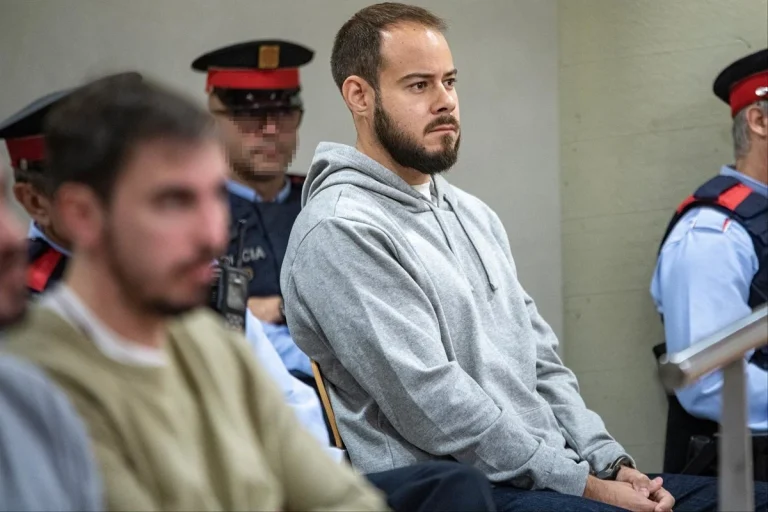 Fuego amigo contra el PSOE por su pasividad ante Pablo Hasél