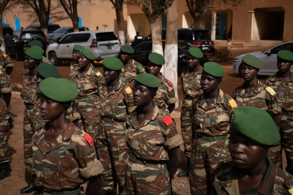 Un grupo de mujeres militares de la Gendarmería de Níger (Fuente: Agencias)