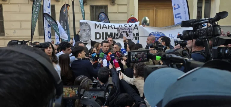 Los policías se manifiestan frente a Interior para pedir la dimisión de Marlaska