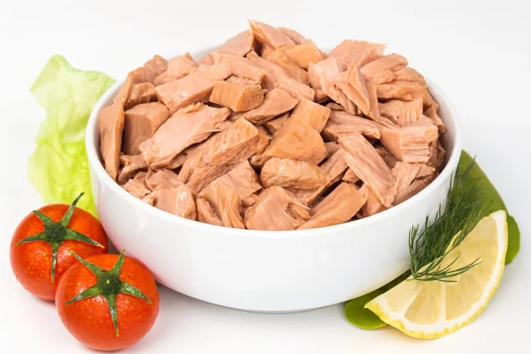 Contiene más Omega-3 del que piensas: el análisis nutricional que demuestra que estás desperdiciando la mejor parte del atún