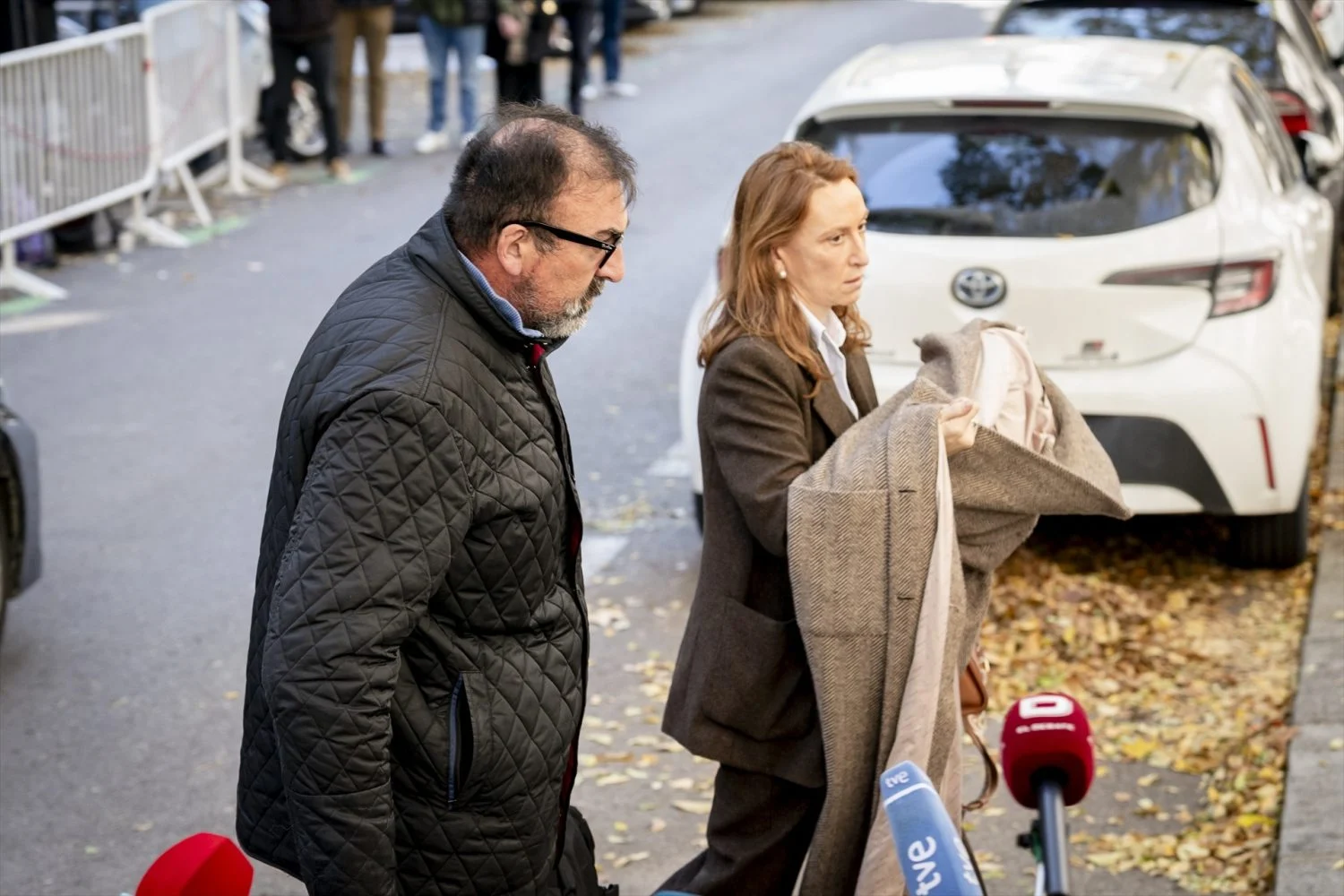 Koldo García, ex asesor de Ábalos, y su abogada Leticia de la Hoz. AGENCIAS