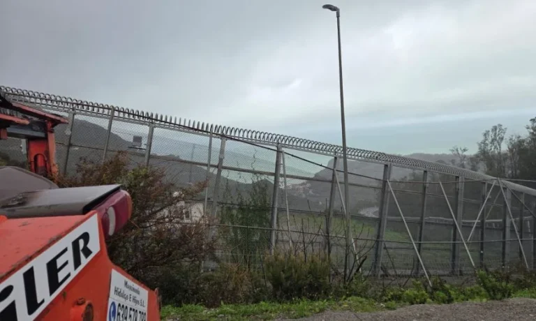 Guardias civiles alertan del mal estado de la frontera con Ceuta