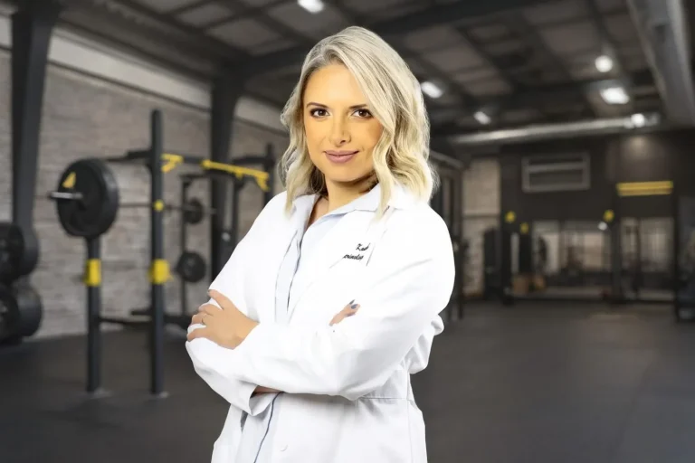 ¿Eres de las que solo hace cardio y notas que no mejoras?, Ana Kausel, endocrina, alerta sobre déficit de fuerza en mujeres y como solucionarlo