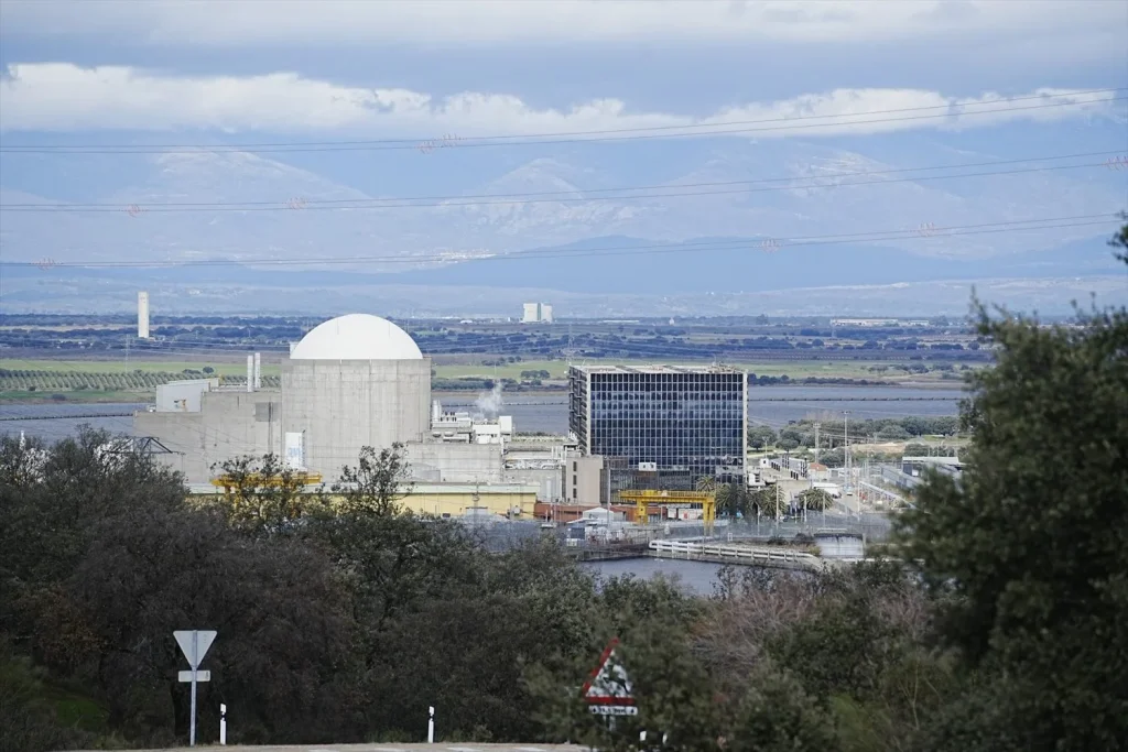 Vista de la central nuclear de Almaraz, a 16 de febrero de 2026, en Navalmoral de la Mata, Cáceres (Fuente: agencias)