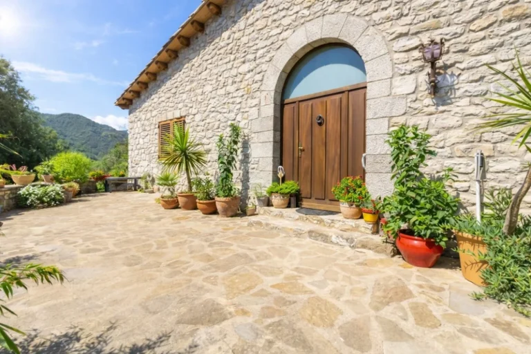 A la venta por 540.000€ el chalet de Girona donde Franco escondía sus cacerías secretas