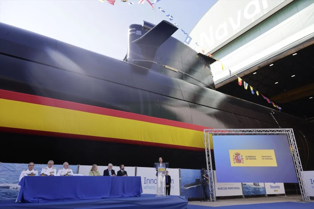 España y Alemania impulsan el misil Taurus Neo para blindar su independencia 2 Moncloa La ministra de Defensa, Margarita Robles, durante la ceremonia de puesta a flote del submarino S-82 (Fuente: agencias)