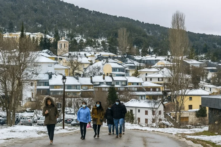Olvida el Rastro de la capital: el paraíso de las antigüedades está en la sierra